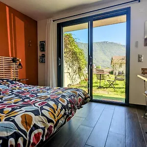 à La Campagne Au Bout Du D'annecy Appartement